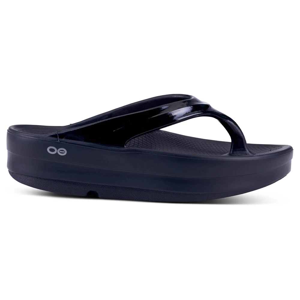 OOFOS OOmega OOlala Black Sandal (Women's) 1 OOFOS OOmega OOlala Black Sandal (Women's)