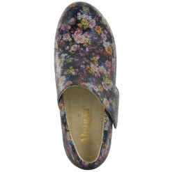 Qin In Garland Print 7 Qin In Garland Print -Shoes Sales Store 689 3 f4a4c236 83e2 4dfb 8c0f 93dfda392de7