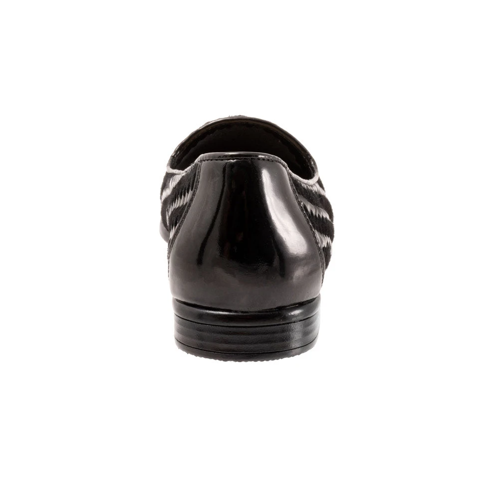 Trotters Liz III Slip-On Black/Black Patent (Women's) 6 Trotters Liz III Slip-On Black/Black Patent (Women's) - Image 6