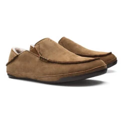 OluKai Kīpuka Hulu Indoor/Outdoor Slipper Toffee (Men's) -Shoes Sales Store Tof 2